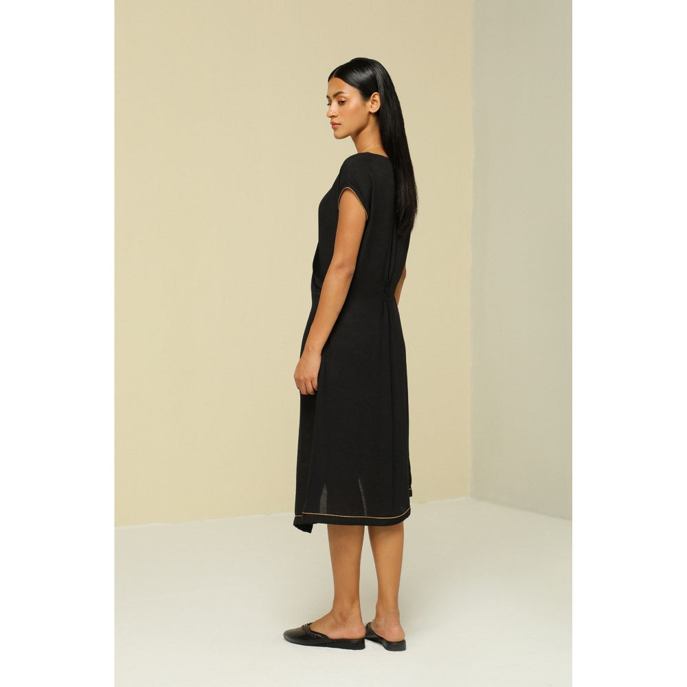 Zaitra Fine Black Dress