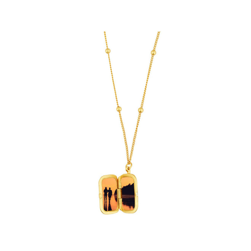ZARIIN Feels Like Love Photo Pendant Necklace
