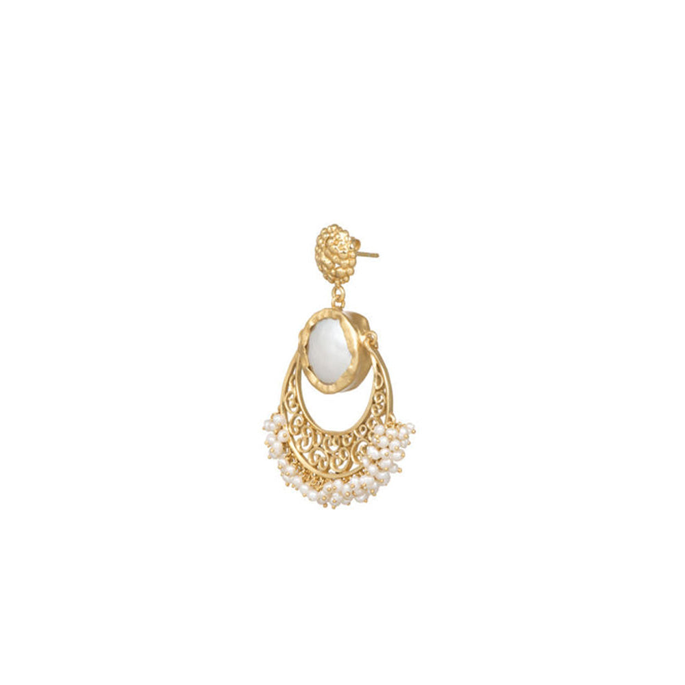 ZARIIN Rustic Ballad White Earrings