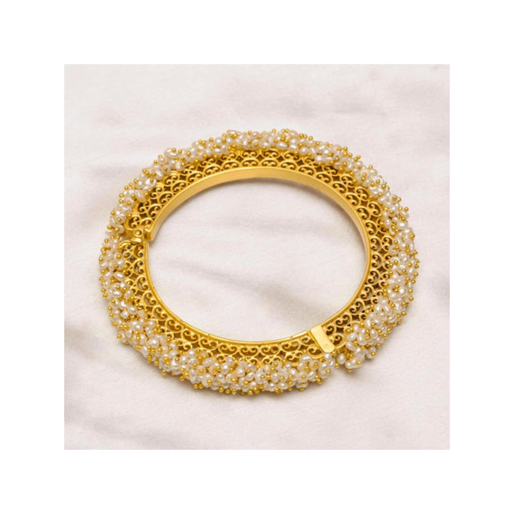 ZARIIN Glam In Pearls Filigree Bangles