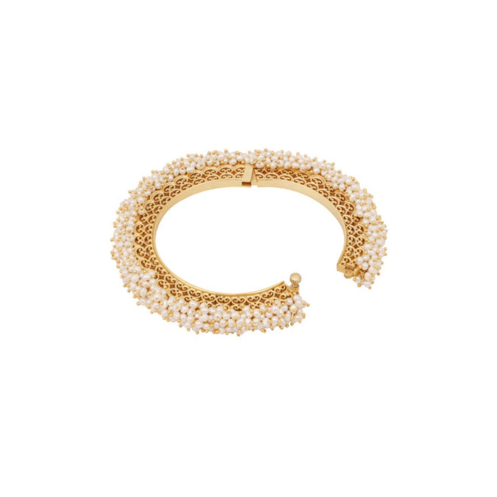 ZARIIN Glam In Pearls Filigree Bangles