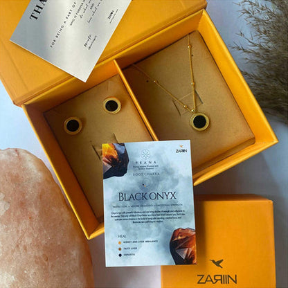 ZARIIN Harmony Pendant Necklace And Stud Earrings Set - Black Onyx