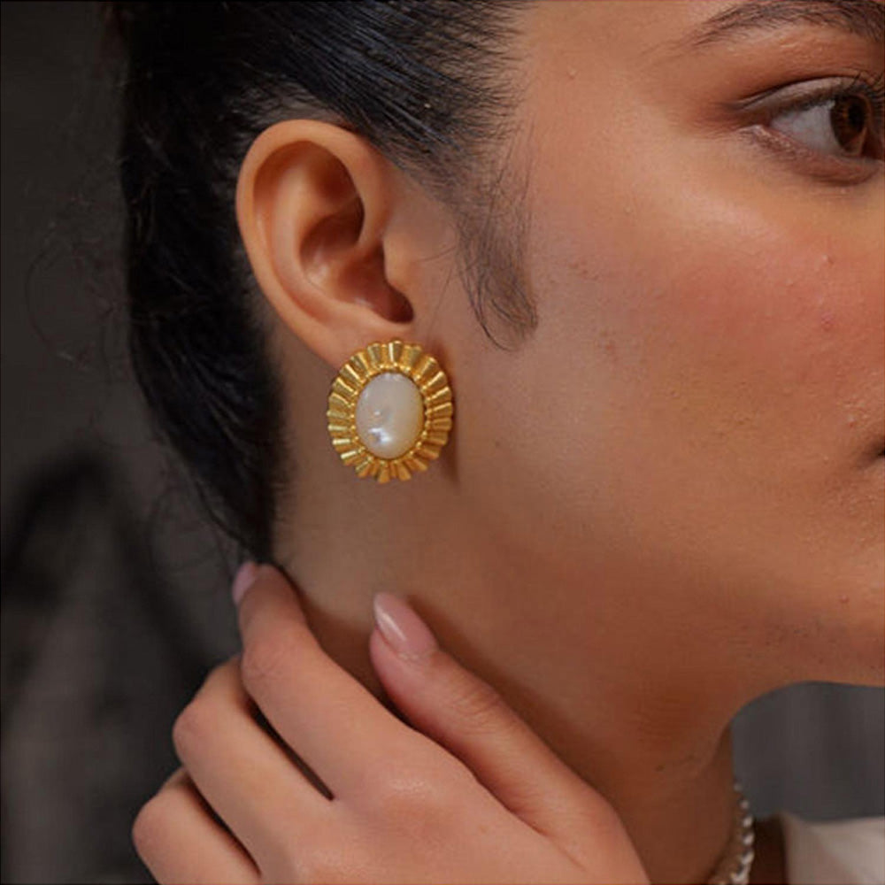 ZARIIN Sunny Getaway Stud Earrings