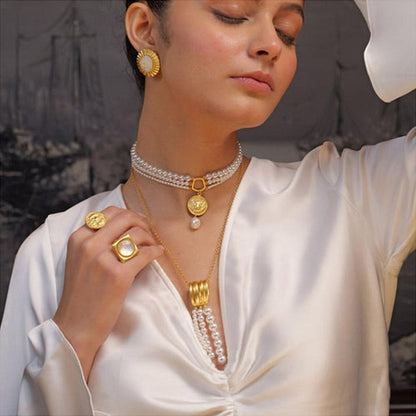 ZARIIN Roaring To Go Pearl Necklace