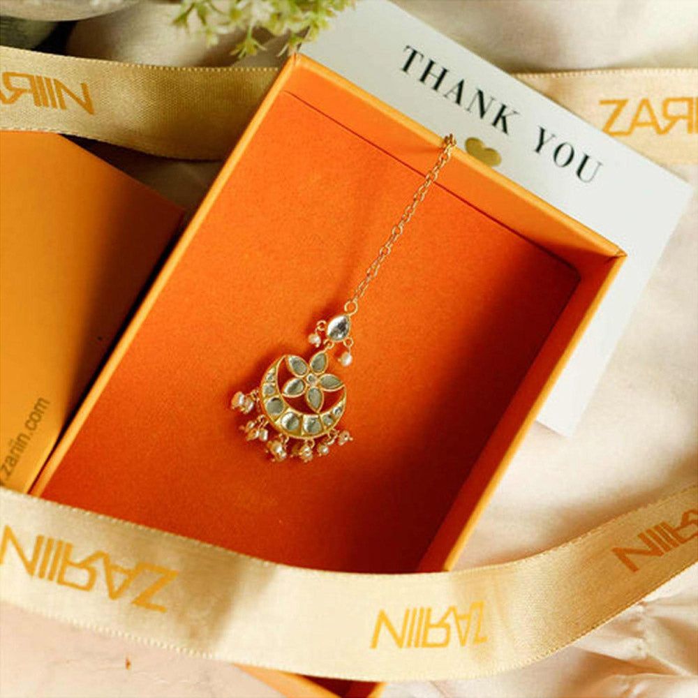 ZARIIN Chaand Phool Maang Teeka With Mirror Polki And Pearls