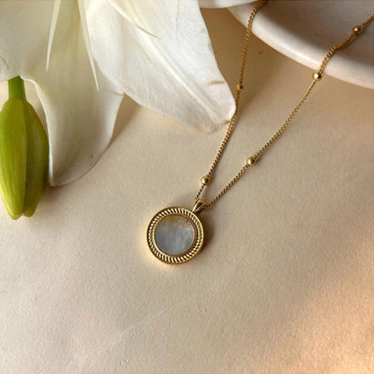 ZARIIN Healing Touch Pendant Necklace With Mother Of Pearl - Creation