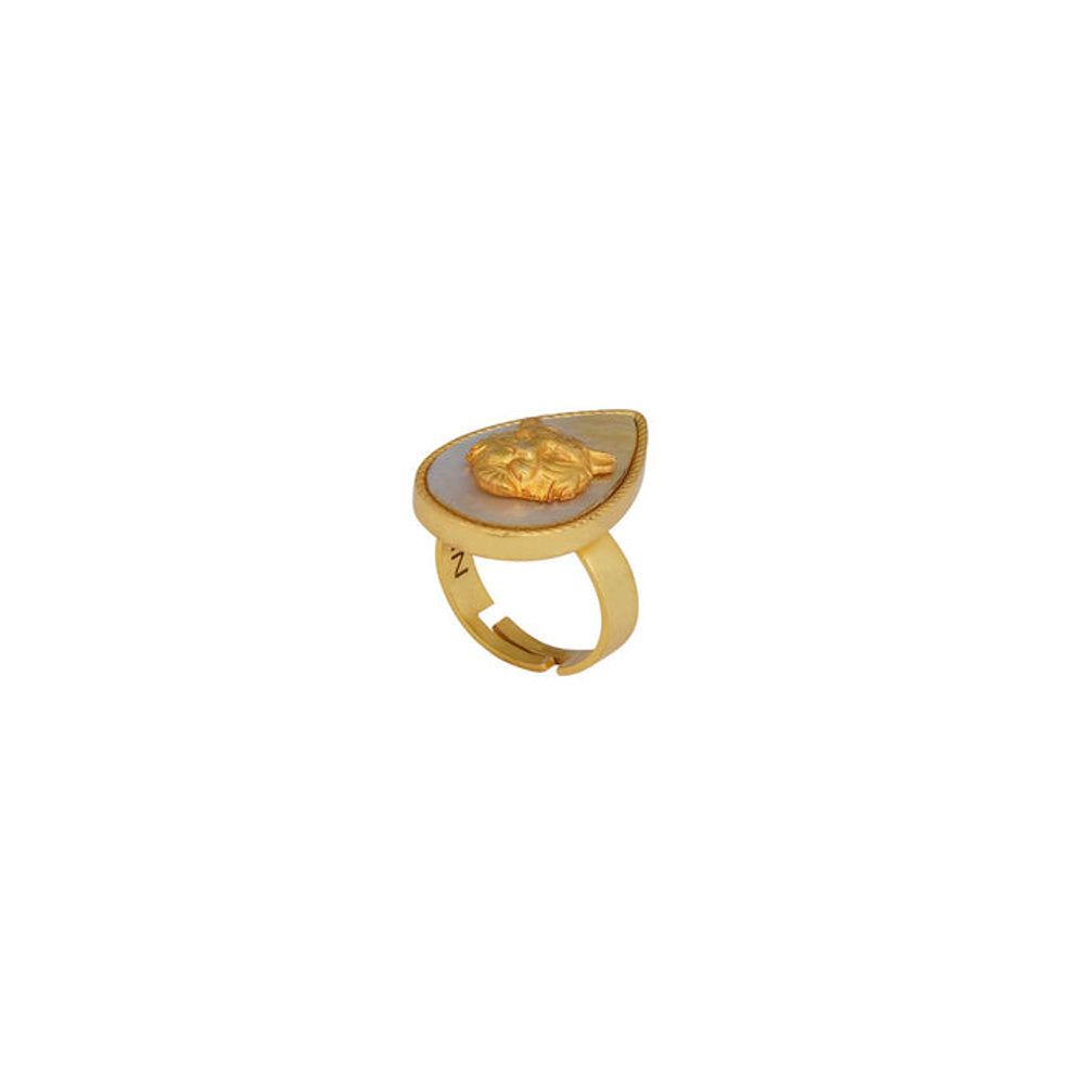 ZARIIN Tigris Charm - Tiger Ring With Mother Of Pearl