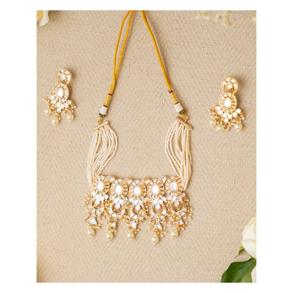 Zevar By Geeta Ameyaa Kundan White Choker with Pair Of Earrings
