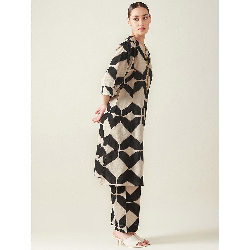 Aavidi By Dimple Black Clamp Printed Embroidered Co-Ord (Set of 2)