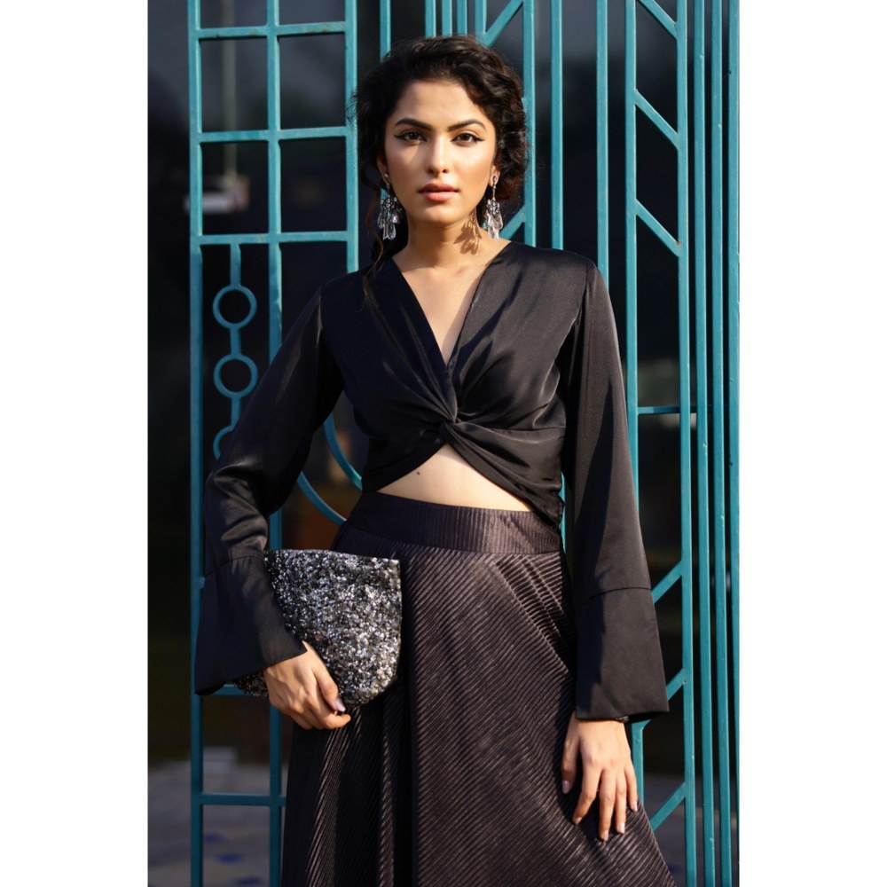 AlterEGO Simone Front Knot Detail Black Crop Top