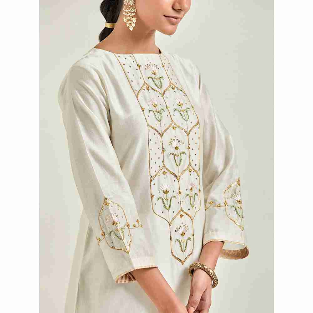 Anantaa by Roohi Trehan Off White Hand Embroidered Silk Chanderi Kurta with Gota