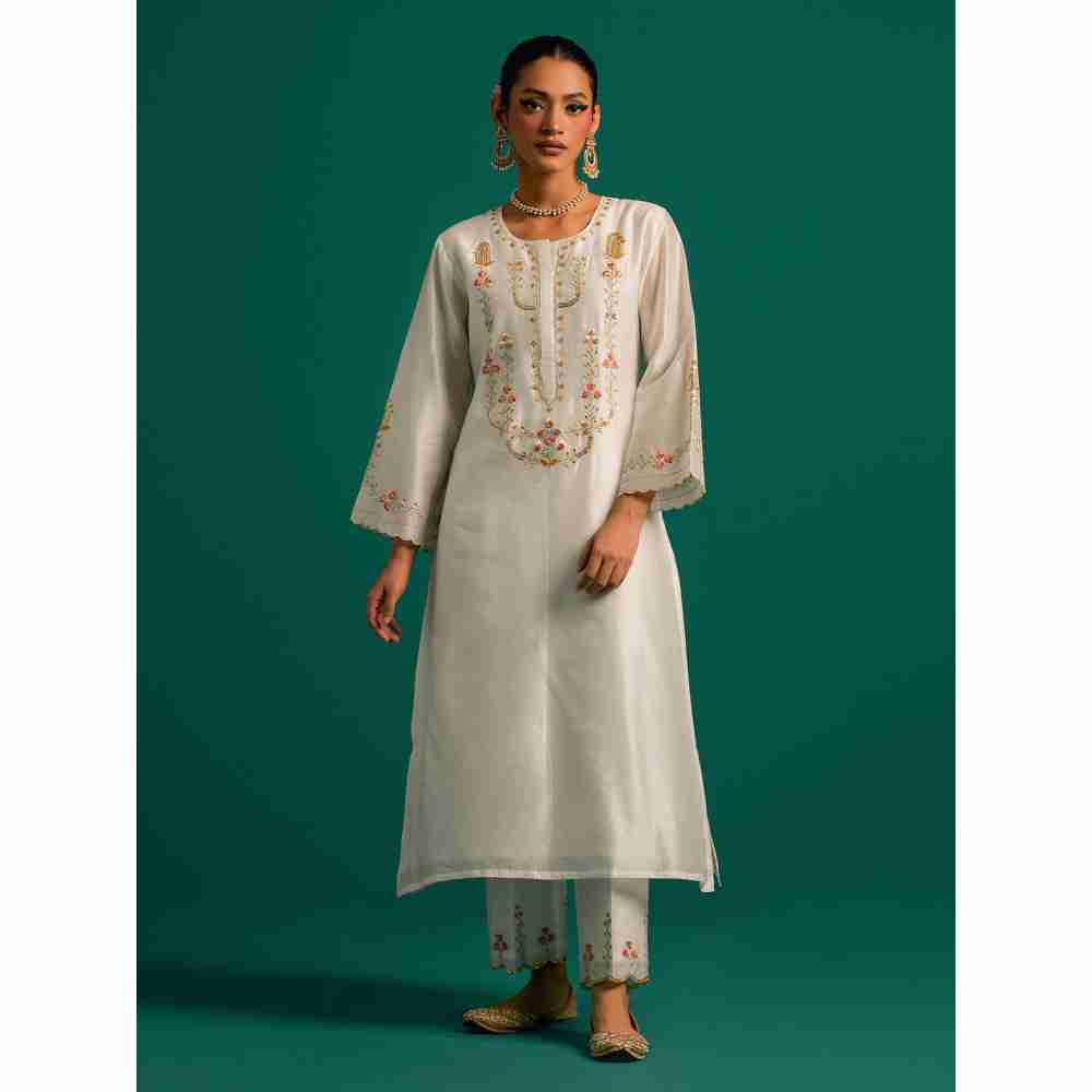 Anantaa By Roohi Trehan Off White Hand Embroidered Thread Work Silk Chanderi Kurta