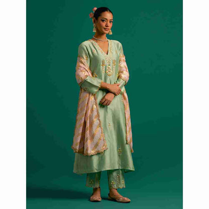 Anantaa By Roohi Trehan Green V Neck Hand Embroidered Thread Work Silk Chanderi Kurta