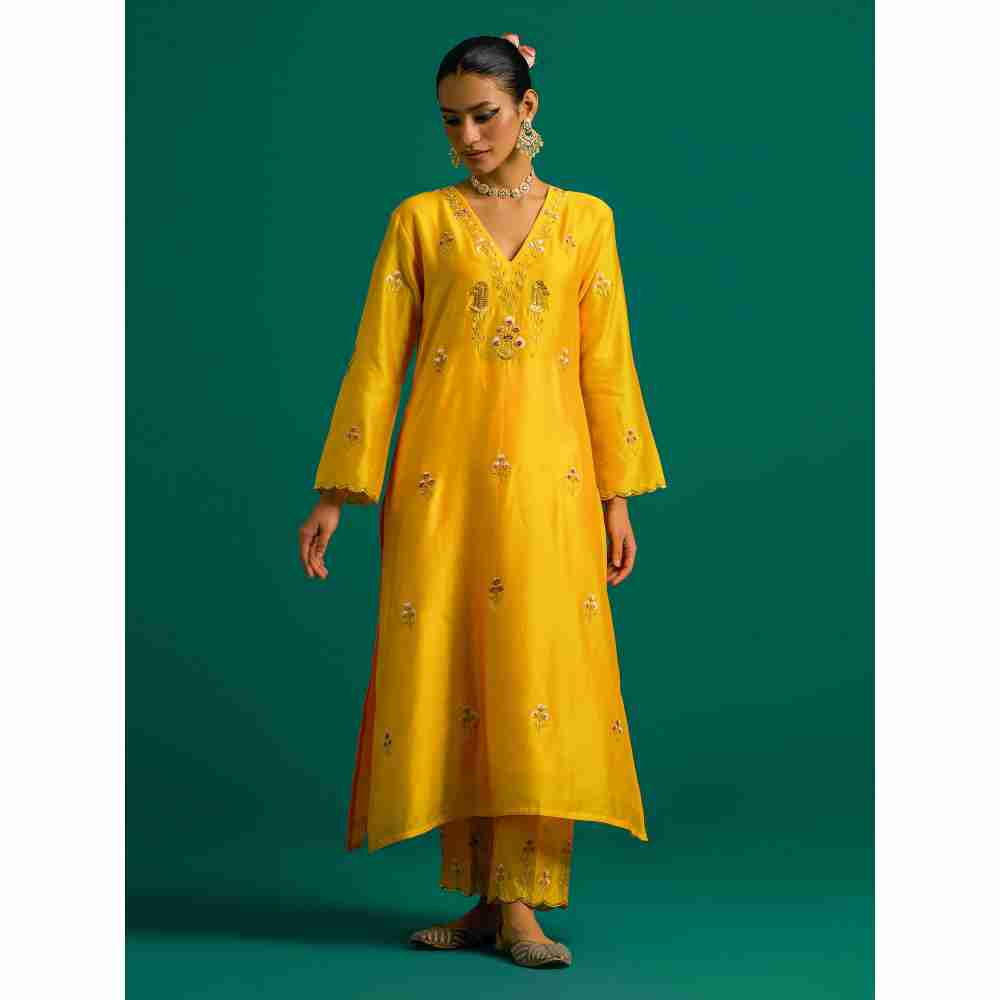 Anantaa By Roohi Trehan Yellow V Neck Hand Embroidered Thread Work Silk Chanderi Kurta