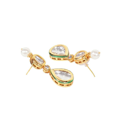 Auraa Trends 22KT Gold Plated Kundan Traditional Handcrafted Ston Necklace Set