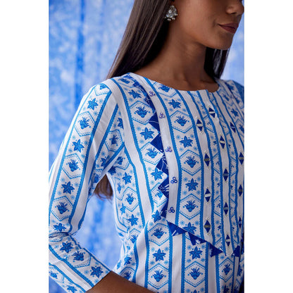 Baise Gaba White Vaayu Straight Kurta
