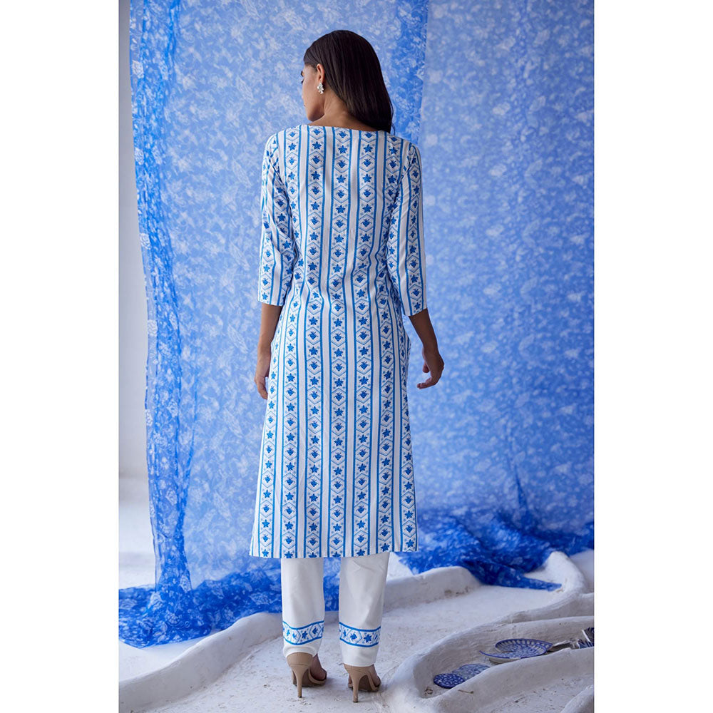 Baise Gaba White Vaayu Straight Kurta