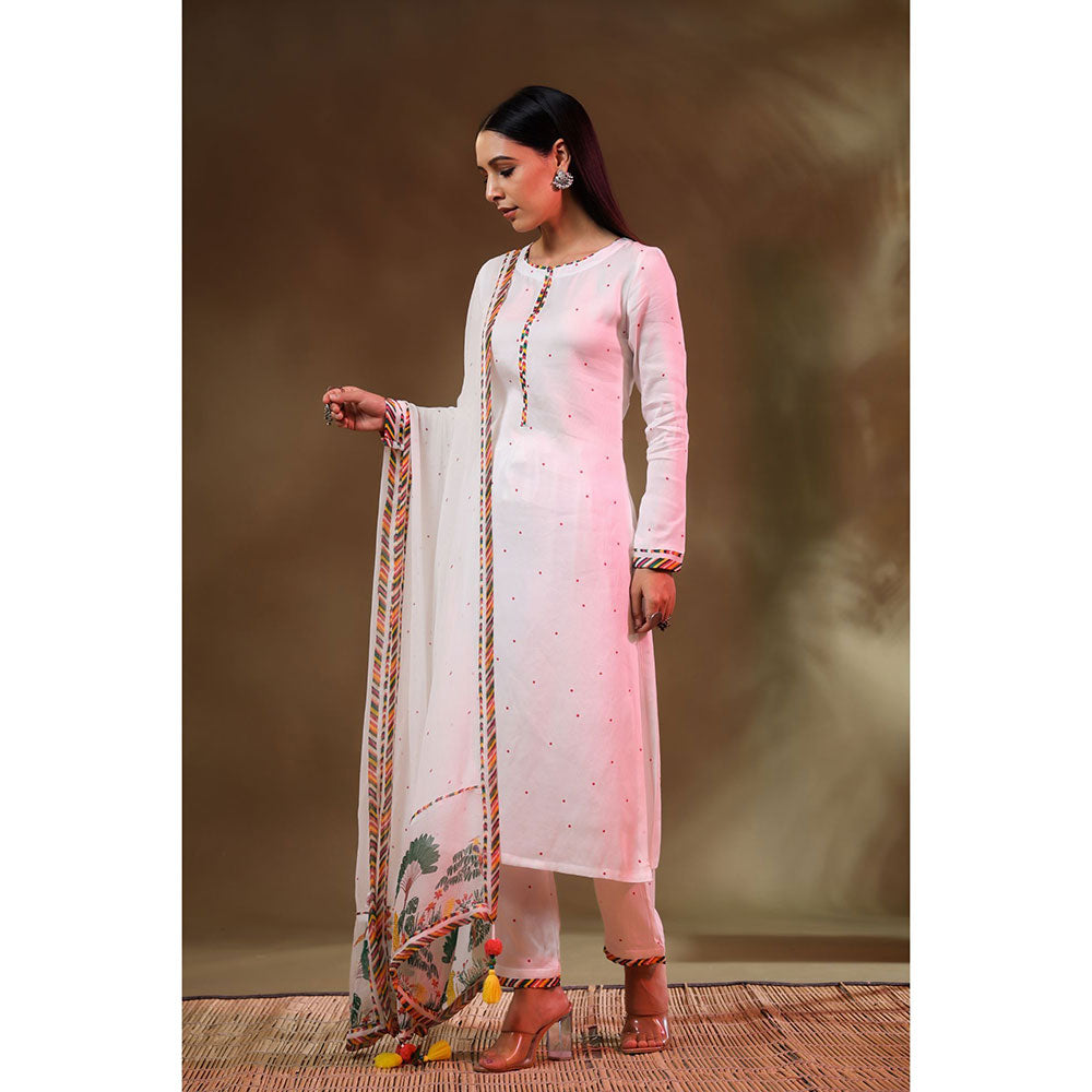 Baise Gaba White Jugnu Kurta (Set of 3)