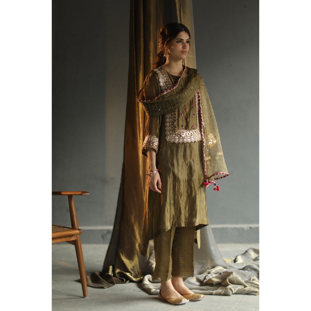 Begum Pret Nakasha Kurta - Deep Olive (Set of 4)