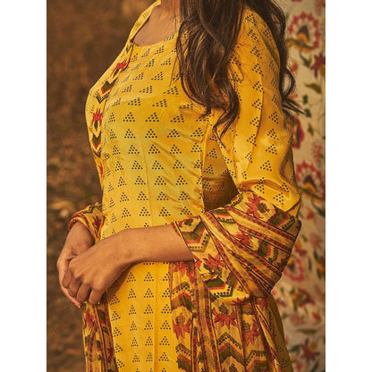 Baise Gaba Yellow Sambac Kurta (Set Of 3)