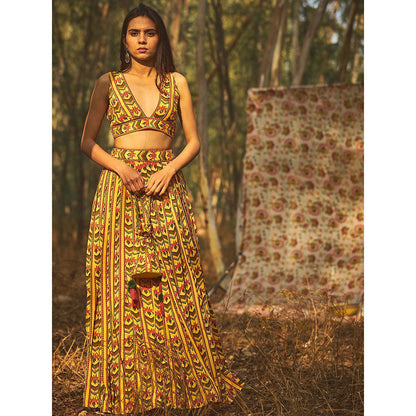 Baise Gaba Yellow Puncture Skirt Crop Top (Set Of 2)
