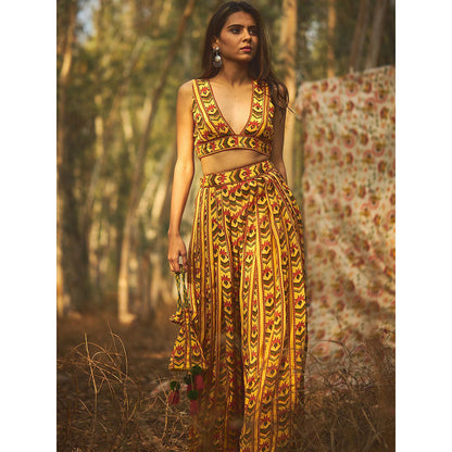 Baise Gaba Yellow Puncture Skirt Crop Top (Set Of 2)