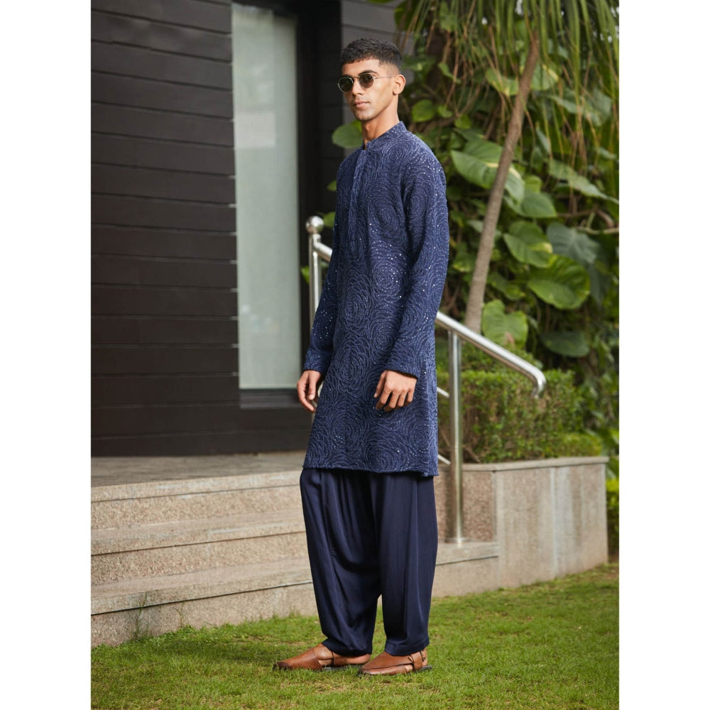 Bohame Avasa - Abstract Embroidery Kurta (Set of 2)