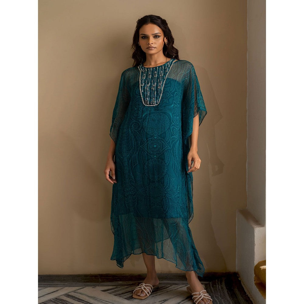 17 : 17 by Simmi Saboo Teal Mandala Tube Inner Chiffon Kaftan with Embroidered Neck (Set of 2)