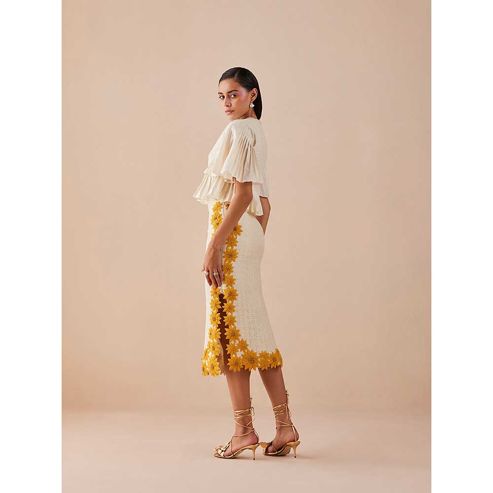 CHANDRIMA Ivory Quilted And Pleated Top