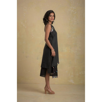 Charkhee Black Sleeveless Layered Dress