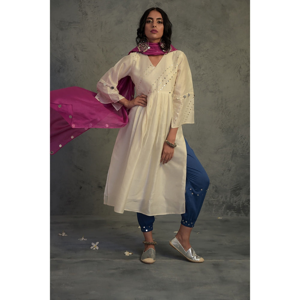 Charkhee Chanderi Flared Sleeve Kurta Set With Jogger - (Set of 3)