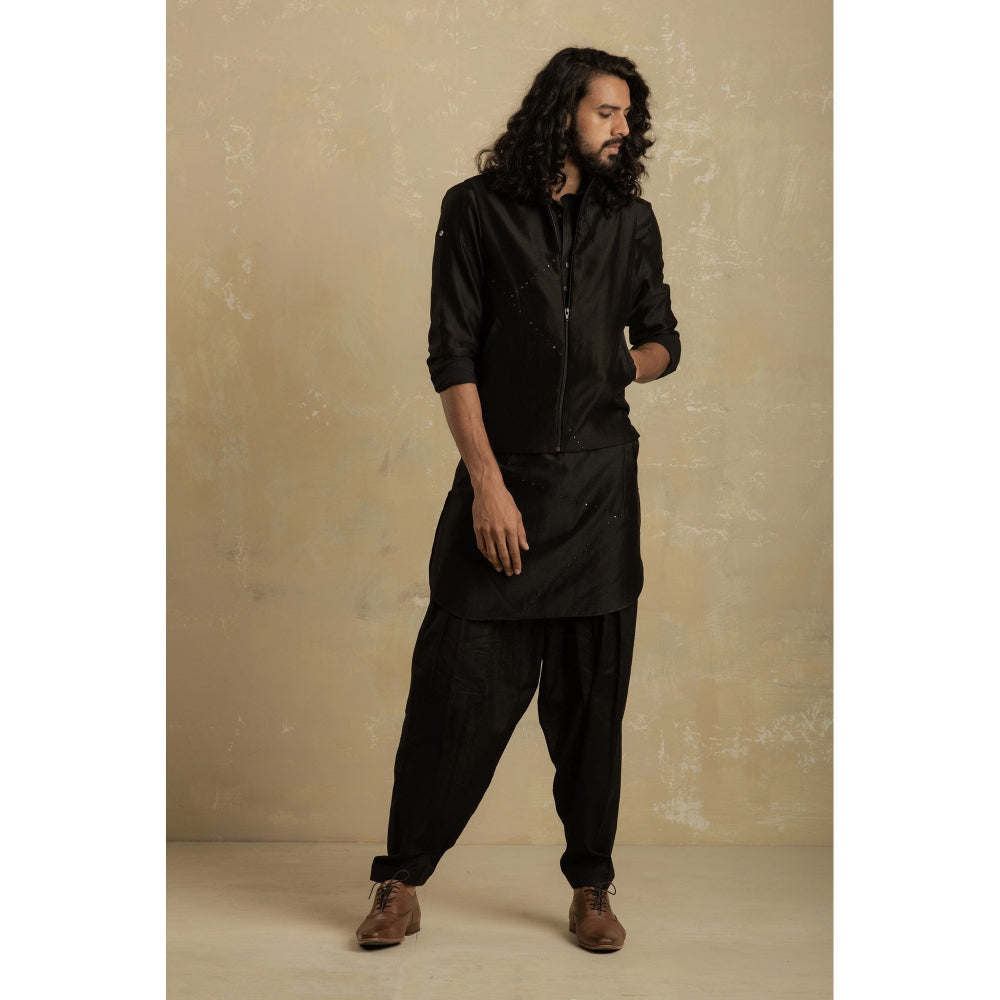 charkhee Men Black Pathani Kurta with Salwar (Set of 2)