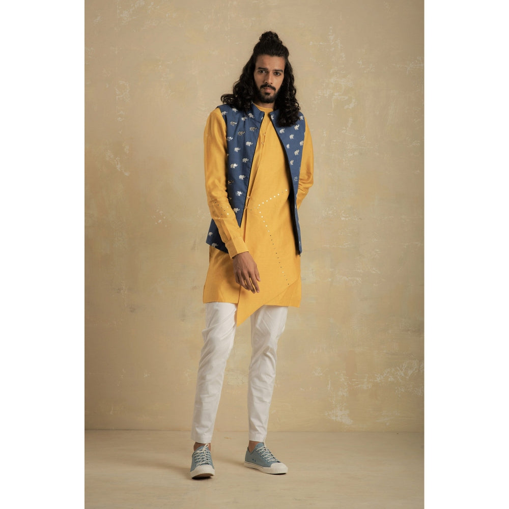 charkhee Men Yellow Diagonal Short Kurta with Pants (Set of 2)