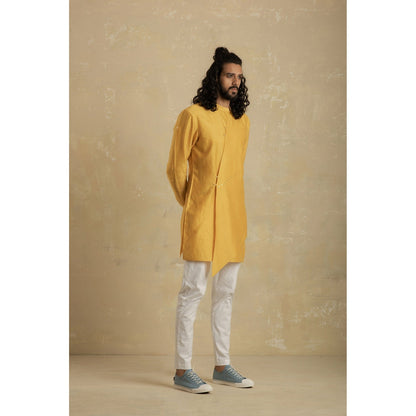 charkhee Men Yellow Diagonal Short Kurta with Pants (Set of 2)