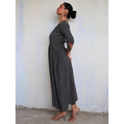 CHIDIYAA Black Pure Cotton Block Printed Dress Mono 1