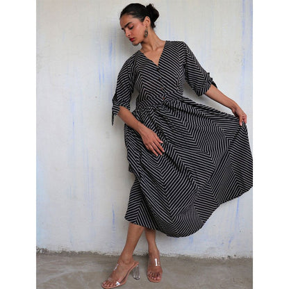 CHIDIYAA Black Pure Cotton Block Printed Dress Mono 1