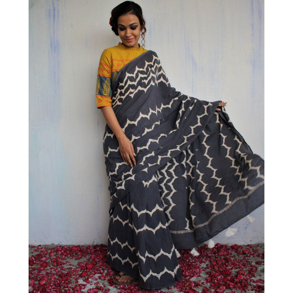 Chidiyaa Midnight Grey Waves Block Printed Pure Cotton Mul Saree without Blouse
