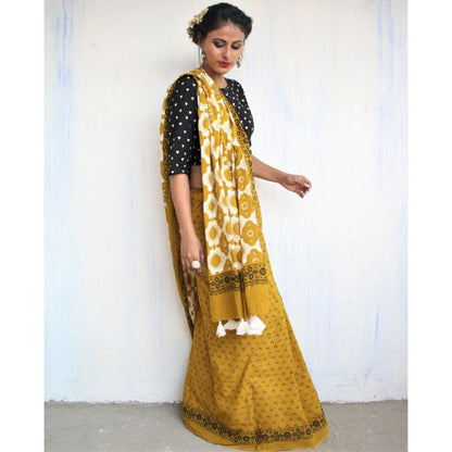 Chidiyaa Mustard Block Printed Pure Cotton Mul Saree without Blouse