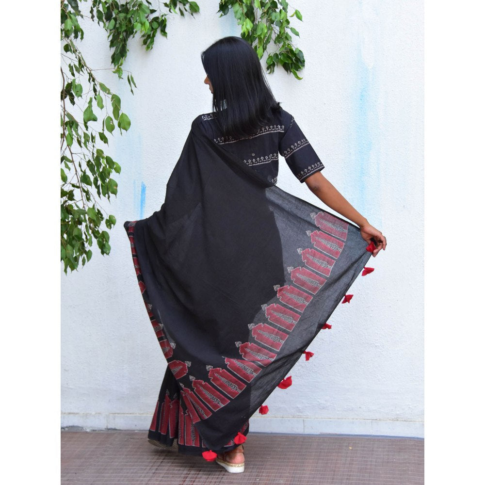 Chidiyaa Vanilla Moon Moonlit Serenade Handblock Printed Mulmul Cotton Saree with Unstitched Blouse