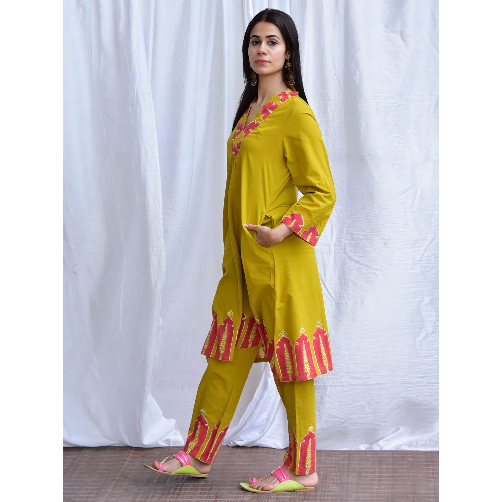 Chidiyaa Smell of Rain Veena Hand Block Printed Cotton Kurta (Set of 2)