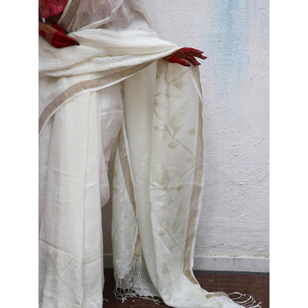 Chidiyaa Juhi Mogra Agnes Jamdani Handwoven Linen Saree with Unstitched Blouse