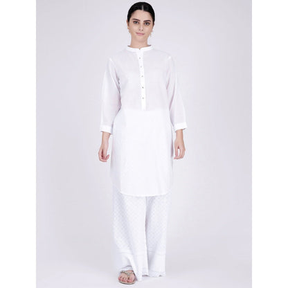 First Resort by Ramola Bachchan White Nehru Collar Kurta And Embroidered Pants (Set of 2)