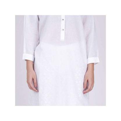 First Resort by Ramola Bachchan White Nehru Collar Kurta