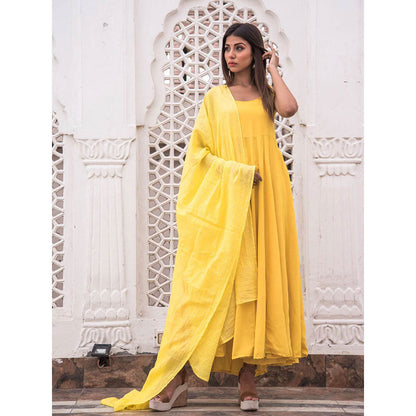 Gulabo Jaipur Noori Yellow Cotton Rayon Kurta With Pyjama & Lurex Dupatta (Set of 3)