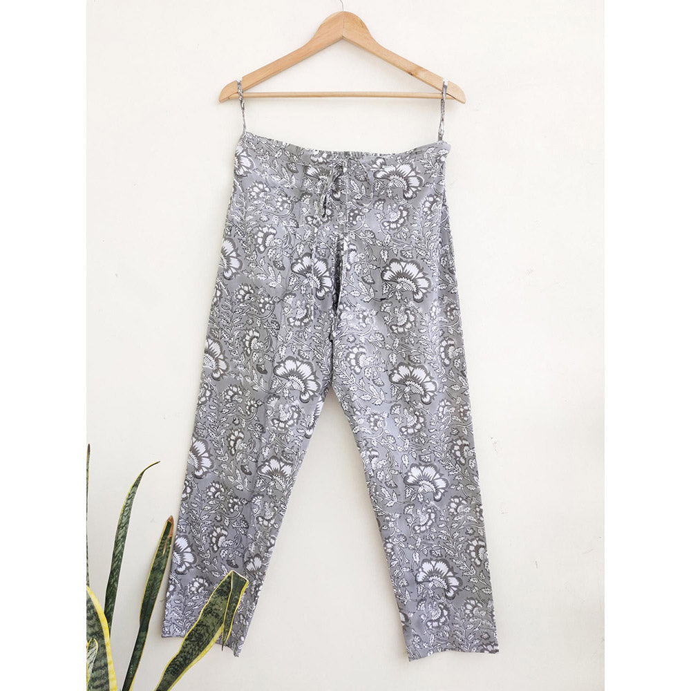 Gulaal Ahe Pant