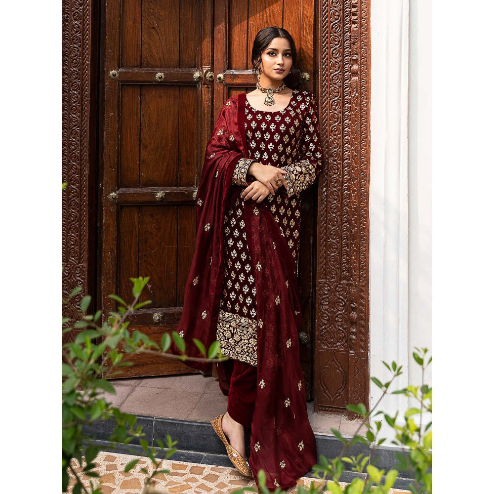 House Of Muher Elana Red Suit Set (Set of 3)