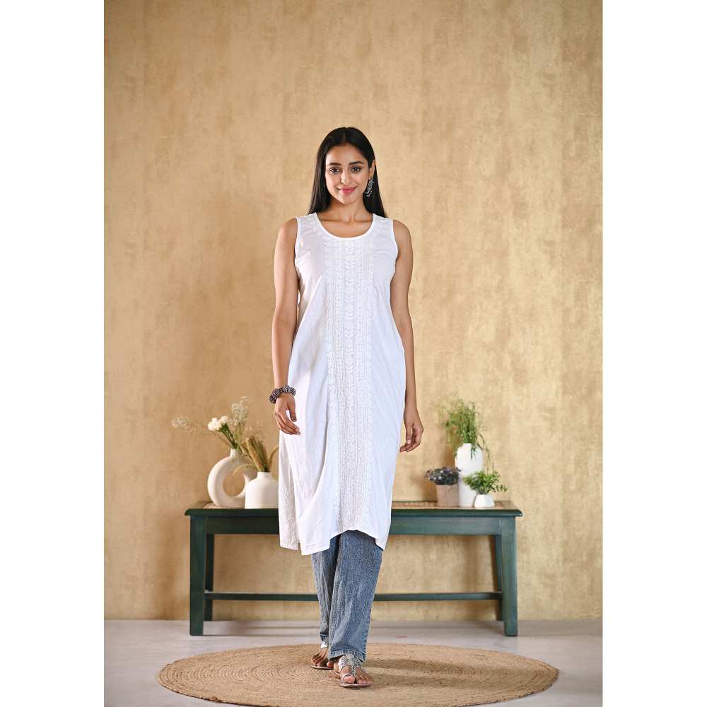 House of Chikankari Tiraq Chikankari Cotton Sleeveless Straight Kurta