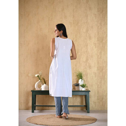 House of Chikankari Tiraq Chikankari Cotton Sleeveless Straight Kurta