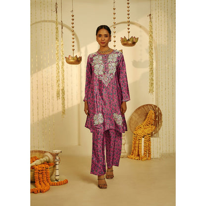 House of Chikankari Pink Zehna Chikankari Crepe Straight Short Kurta with Pant (Set of 2)