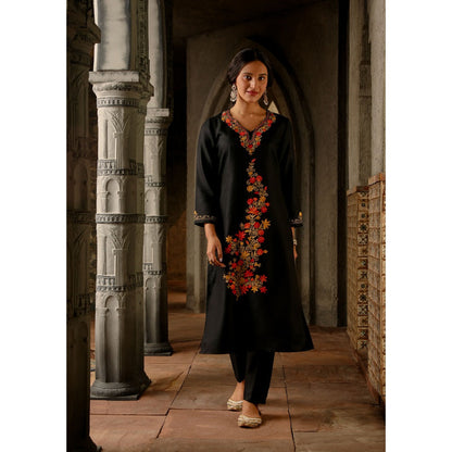 House of Chikankari Kasmira Aari woollen Straight Kurta with Pant (Set of 2)